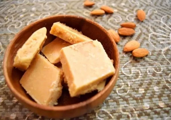 Mawa Badam Burfi 250gm