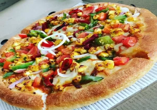 Black Paneer Pizza Regular