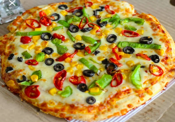 Capsicum Corn Pizza Medium 