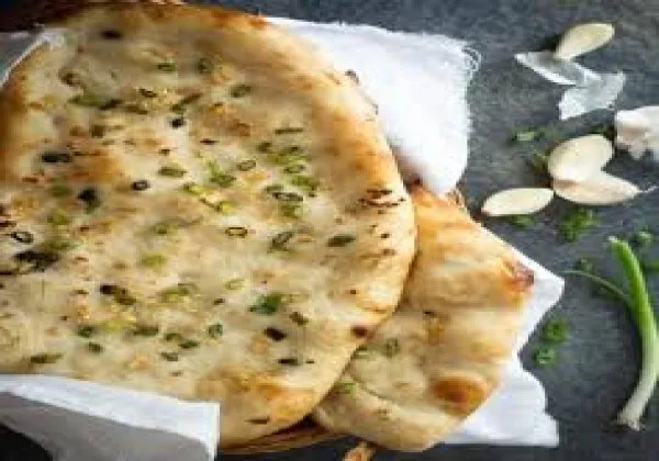 Cheese Chilli Naan 
