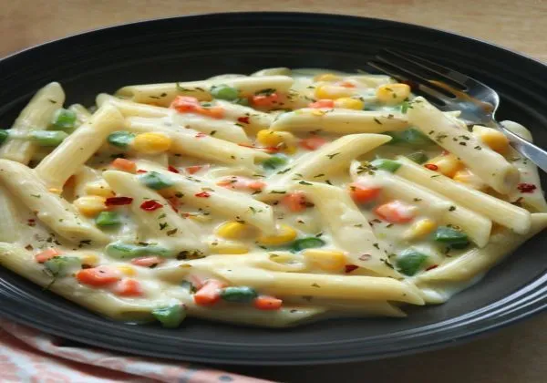 Cheese White Sause Pasta