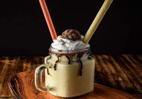 Cold Coffee With Icecream