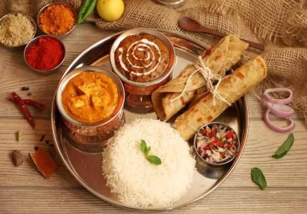 Dal Fry Jeera Rice Veg Sabji 5 Tawa Butter Roti Salad