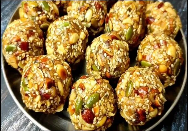 Dry Fruit Laddu