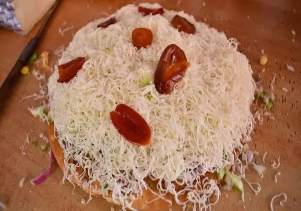 Mother Off Chesse PizzaWith Cold Drink