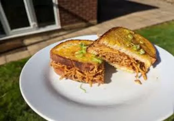 Maggie Cheese Sandwich 