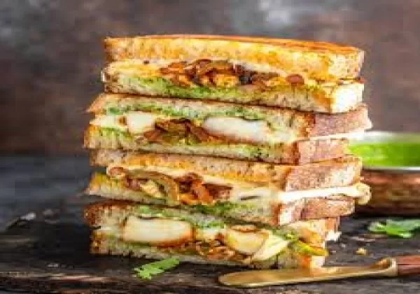 Paneer Chees Mayo Tost