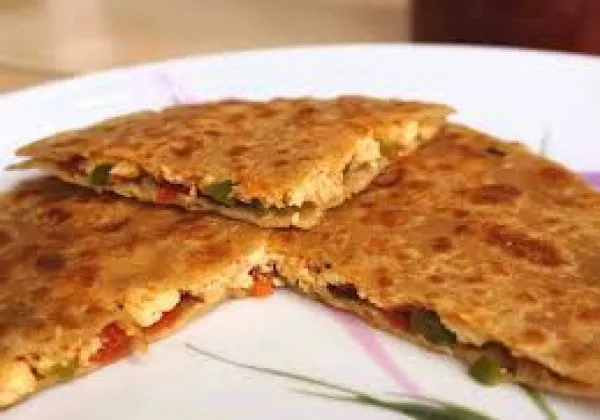 Paneer Paratha 2 Pcs 