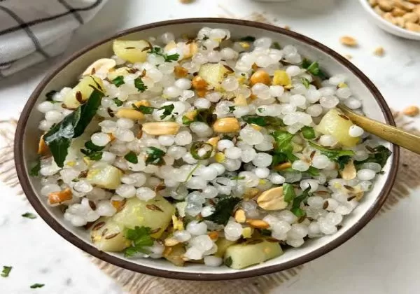 Sabudana Khichdi Full With Curd