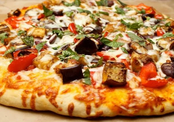 Veg Tandoori Pizza Medium 