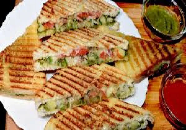 Veg Kaccha Sandwich 