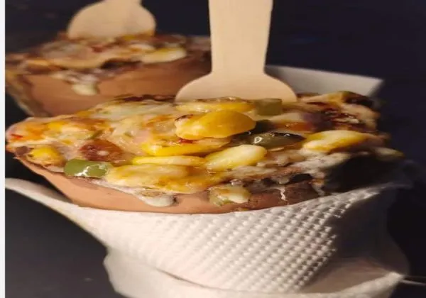 Veg Corn Kulhad Pizza