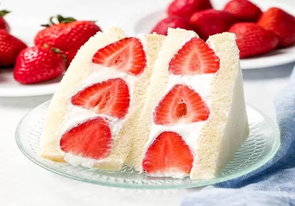 White Strawberry Sandwich 